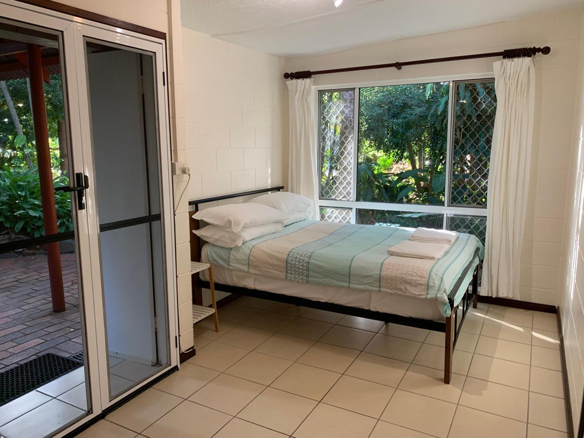 Shambhala Retreat Magnetic Island Cottages Nelly Bay Eksteriør billede
