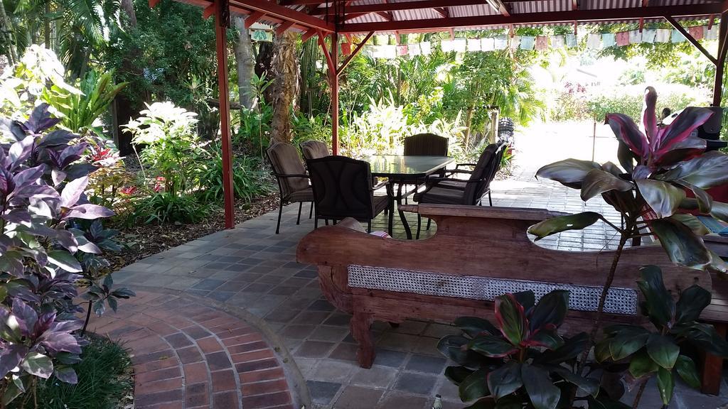 Shambhala Retreat Magnetic Island Cottages Nelly Bay Eksteriør billede