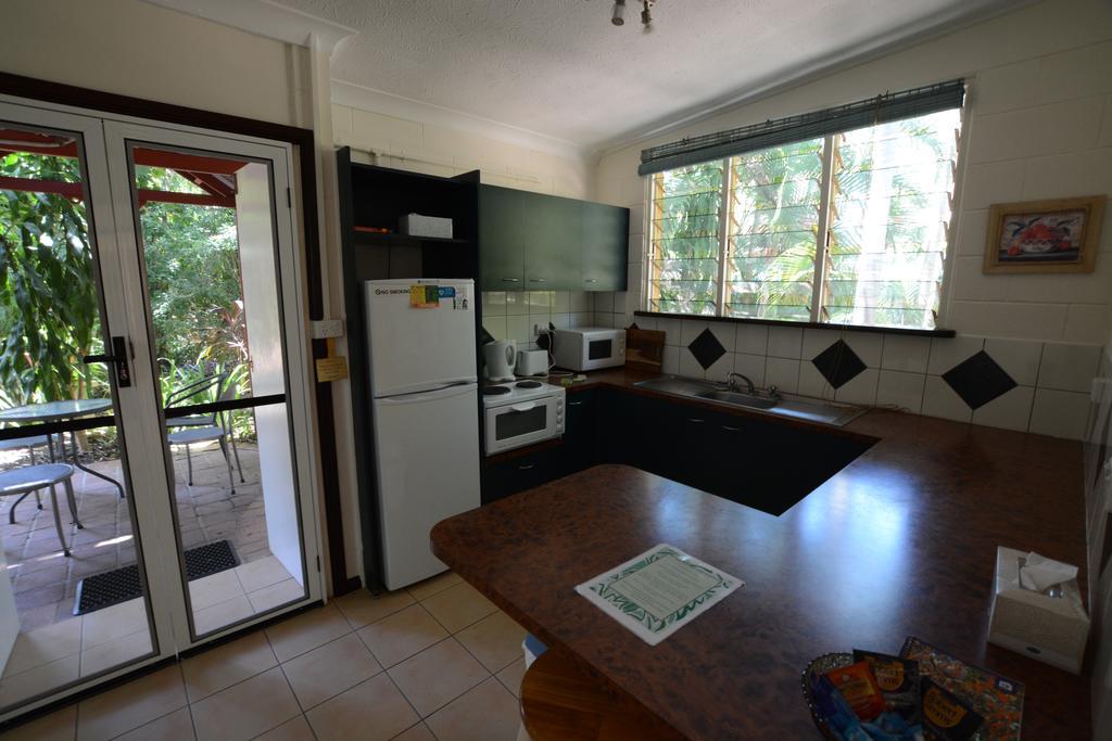 Shambhala Retreat Magnetic Island Cottages Nelly Bay Eksteriør billede