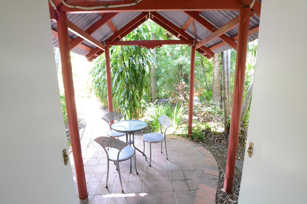 Shambhala Retreat Magnetic Island Cottages Nelly Bay Eksteriør billede